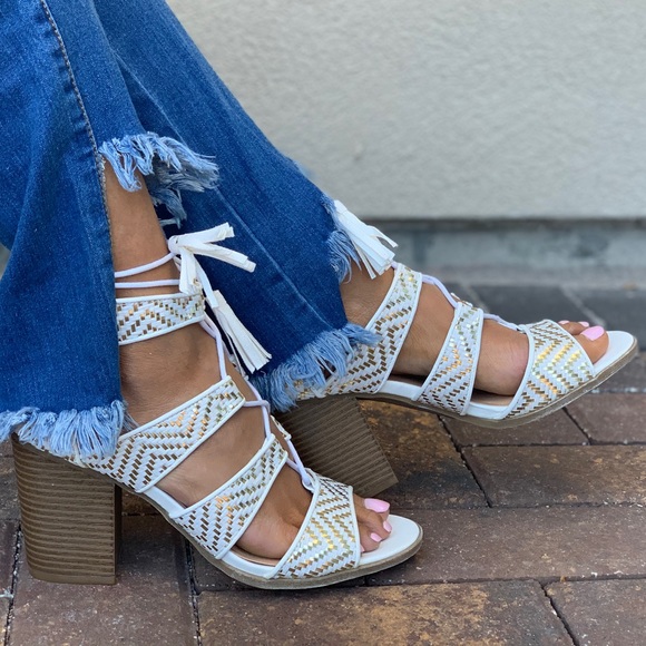 NIB Raffia Ghillie Tassel/Lace ColorBlock Sandals - Picture 2 of 8